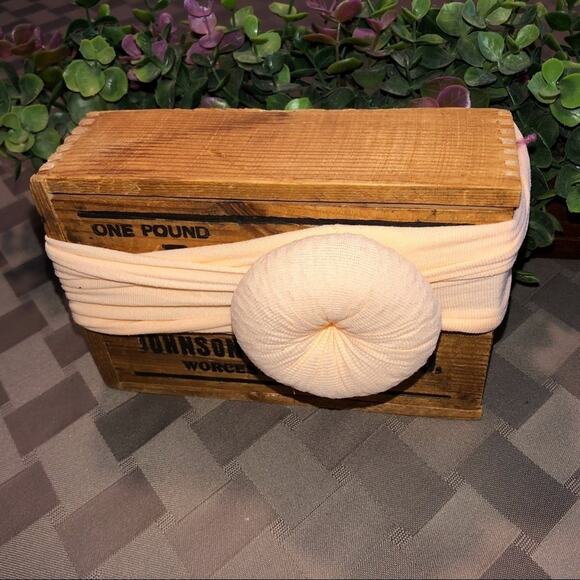 New Cream colored headband baby girl - Picture 3 of 4